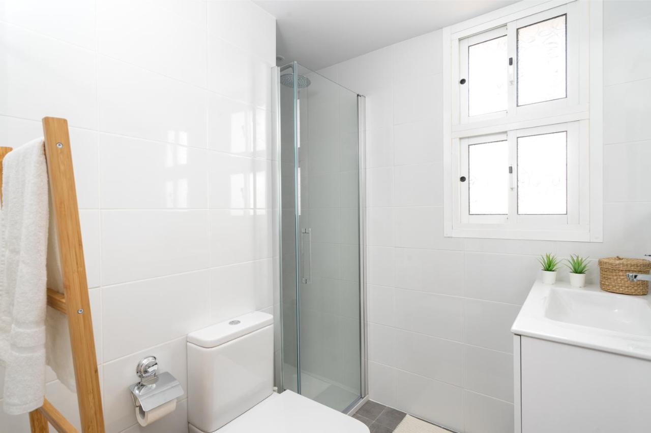 Beachfront Seaview Apartment In Los Boliches By Costarentals - Ref 141 Fuengirola Esterno foto
