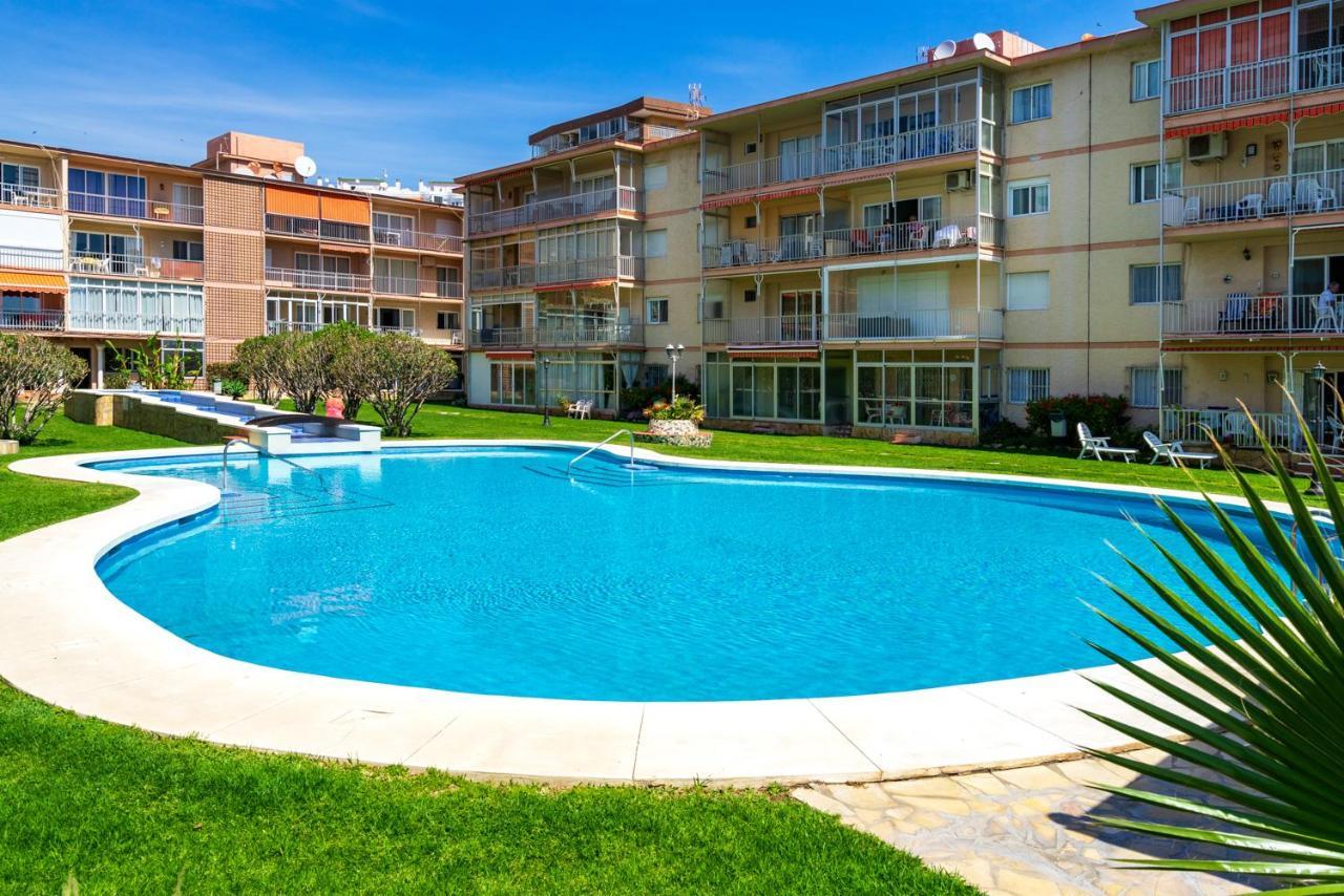 Beachfront Seaview Apartment In Los Boliches By Costarentals - Ref 141 Fuengirola Esterno foto