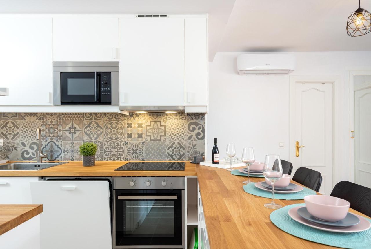 Beachfront Seaview Apartment In Los Boliches By Costarentals - Ref 141 Fuengirola Esterno foto